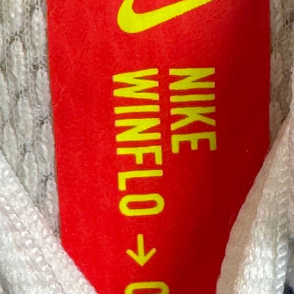 Nike Winflo 10 Men's Running Shoes White Red Blue‎ Lightweight Size 11.5 - Picture 7 of 11